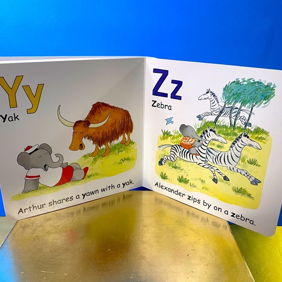 BABAR THE ELEPHANT VTG 2012 ALPHABET BOARD BOOK 7”x7” - Picture 5 of 8